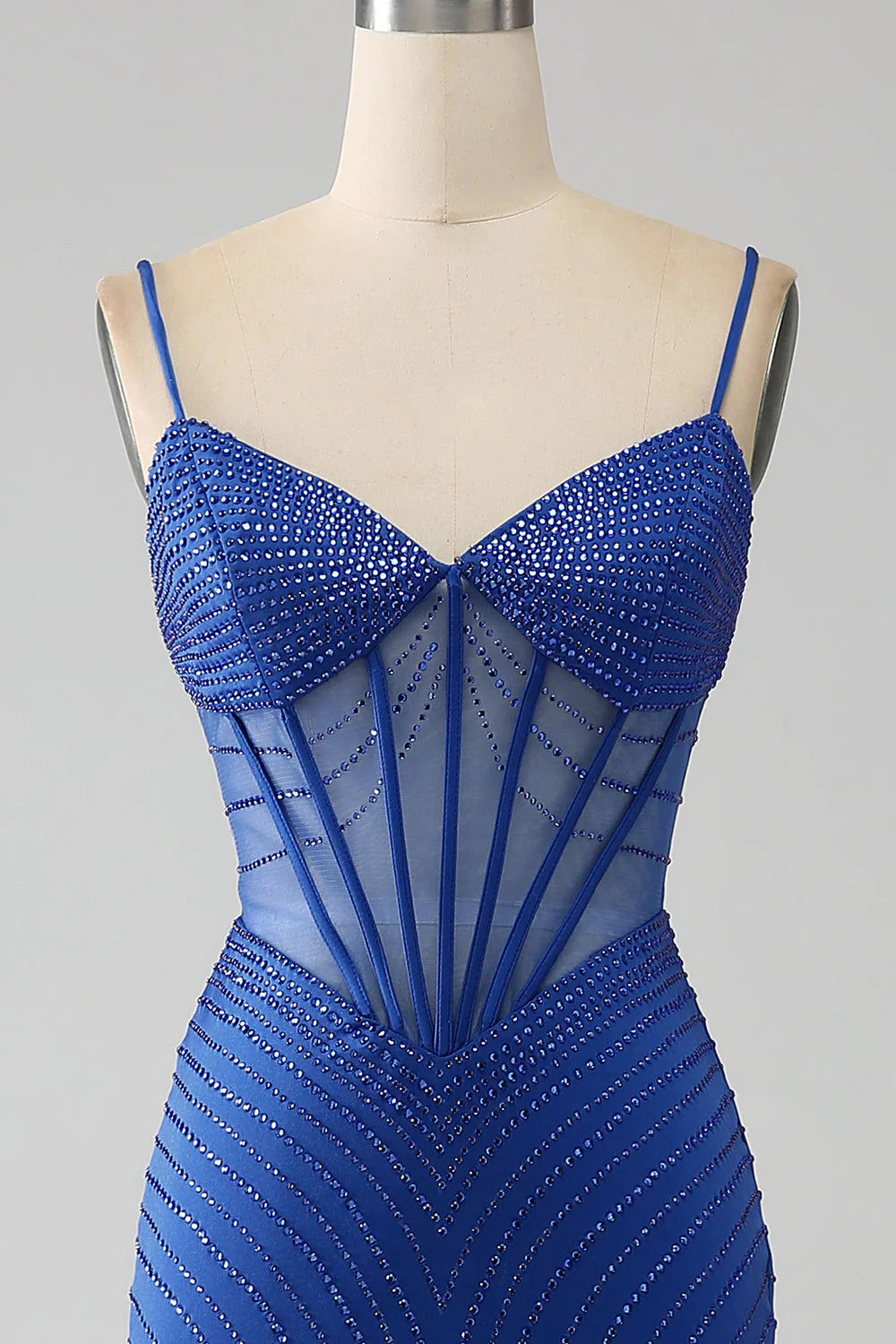 Vestido de fiesta con corsé de sirena azul real y cuentas