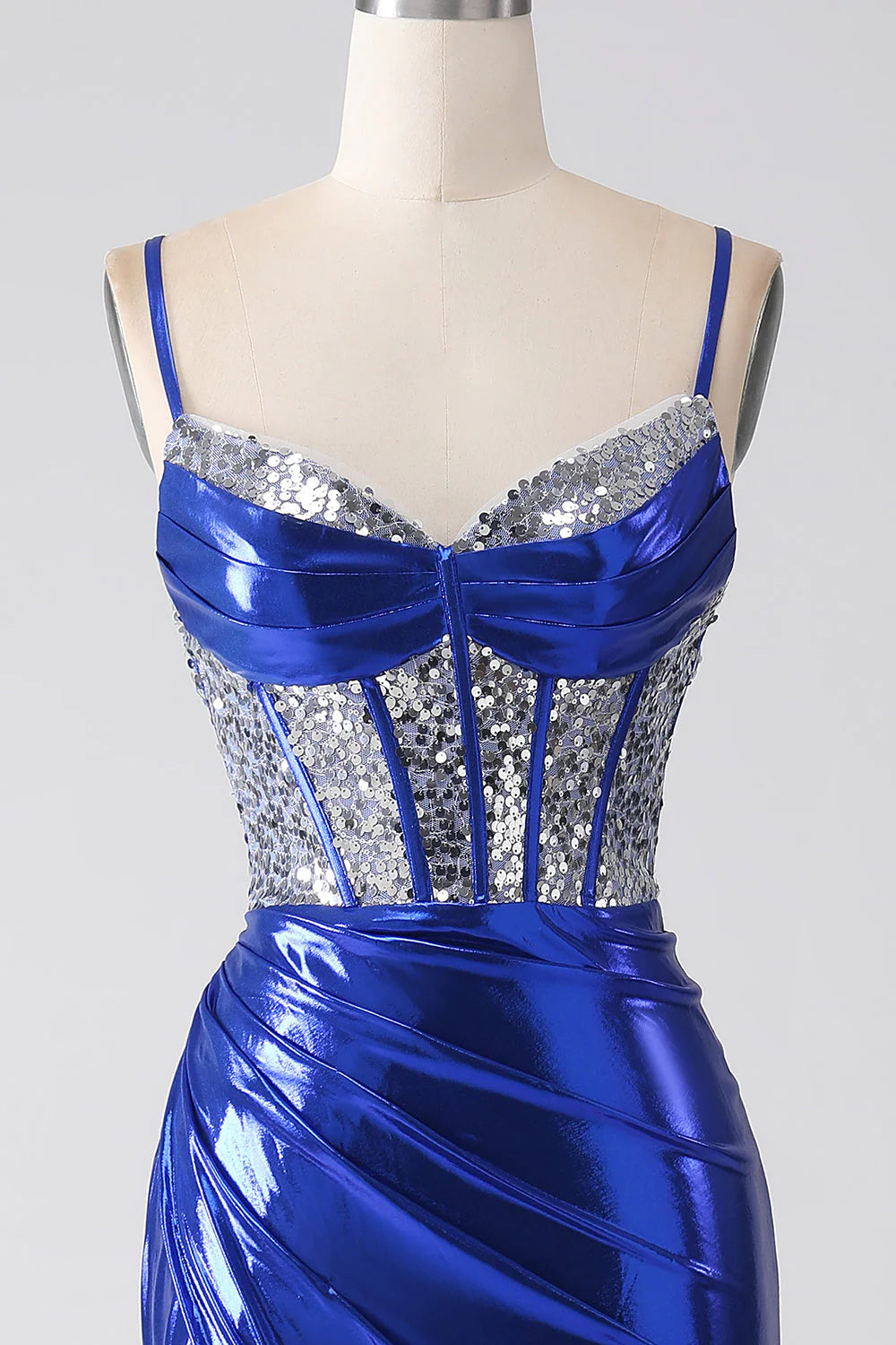 Vestido de fiesta de sirena azul real con lentejuelas brillantes, corsé plisado y abertura