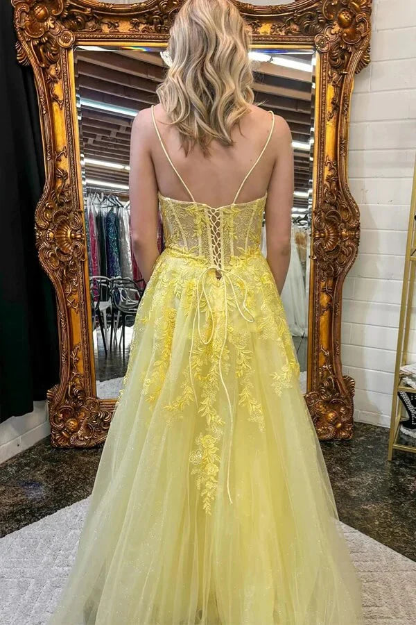 A-line V-neck Tulle Spaghetti Straps Lace Appliques Prom Dresses