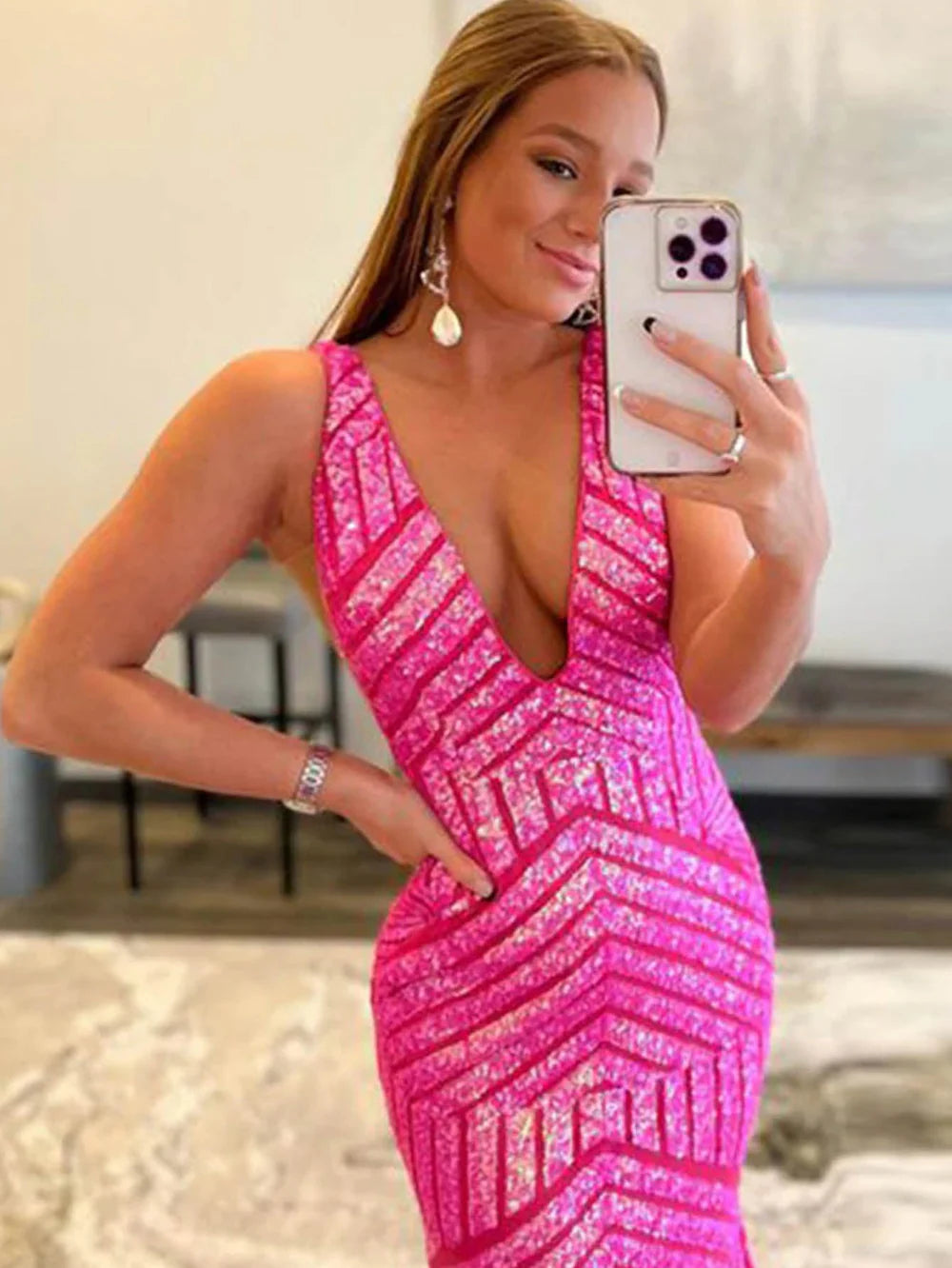 Vestido de fiesta largo de sirena con escote en V profundo y lentejuelas