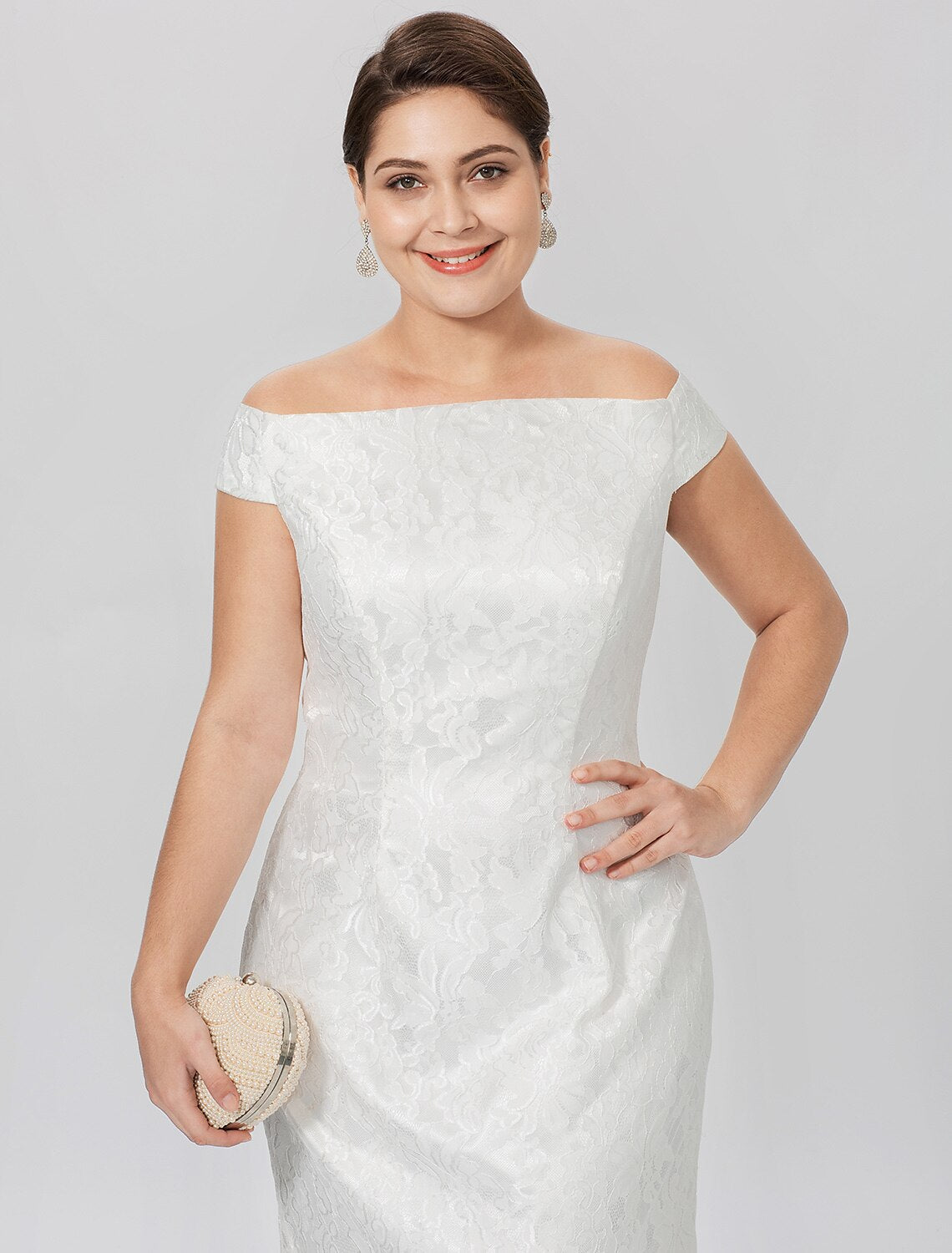 Sheath / Column Mother of the Bride Dress Formal Classic & Timeless Elegant & Luxurious Plus Size Off Shoulder Floor Length All Over Lace Short Sleeve No with Lace