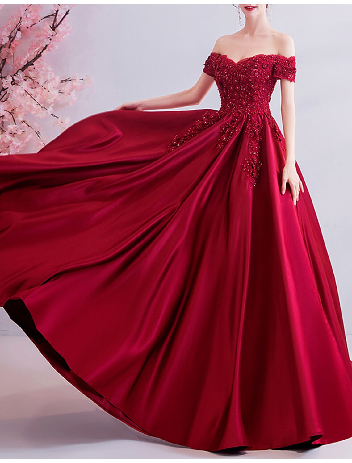 Vestido de noche formal de corte A, sexy, de compromiso, con hombros descubiertos, manga corta, cola larga y encaje con pliegues y abalorios