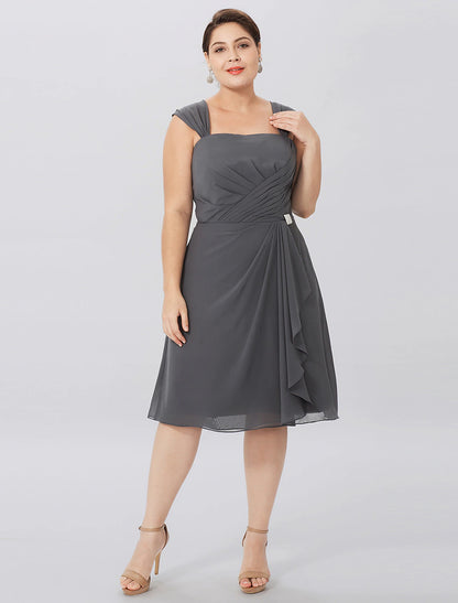 A-Line Mother of the Bride Dress Formal Plus Size Elegant Straps Knee Length Chiffon Sleeveless yes with Criss Cross Pleat