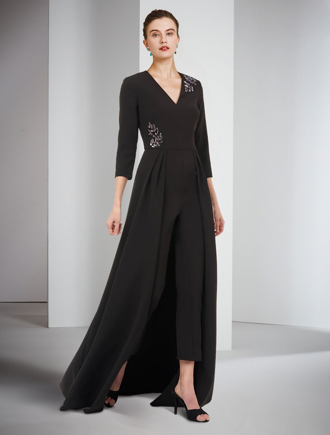 Jumpsuit / Pantsuit Mother of the Bride Dress Formal Wedding Guest Elegant V Neck Court Train Ankle Length Stretch Fabric 3/4 Length Sleeve with Crystals