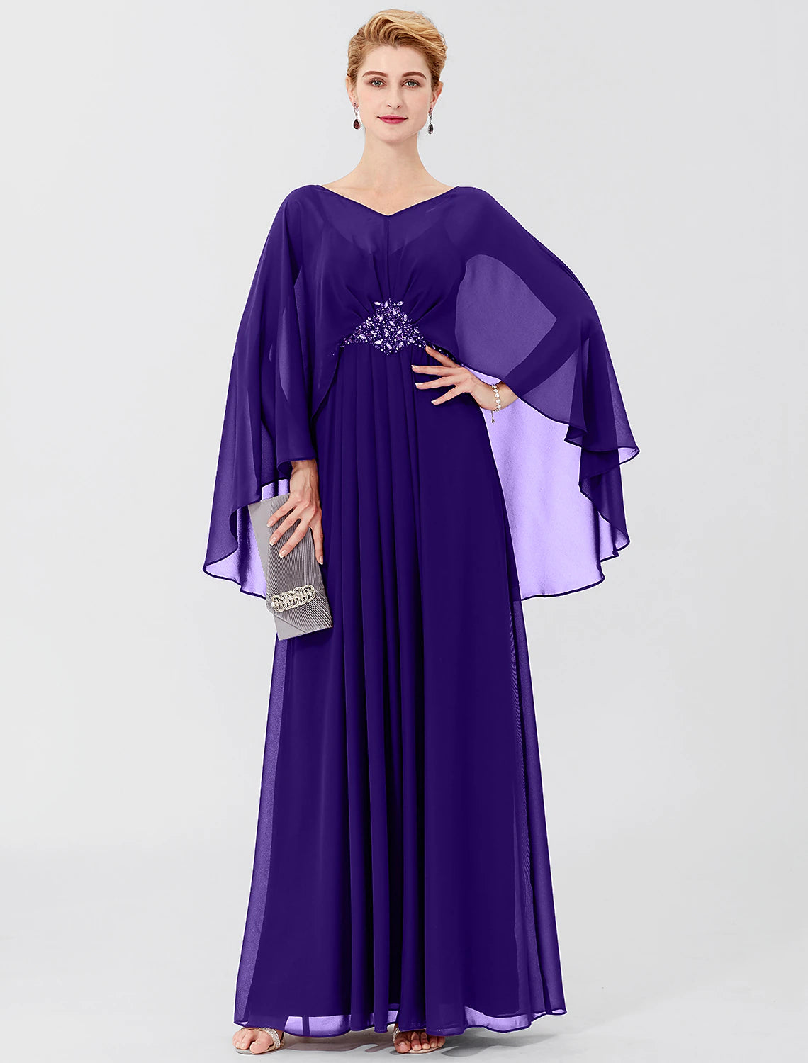 Etuikleid/Säulenkleid für die Mutter der Braut, formell, klassisch und zeitlos, elegant und luxuriös, elegant, V-Ausschnitt, bodenlang, Chiffon, lange Ärmel, mit Falten, Perlenbesatz