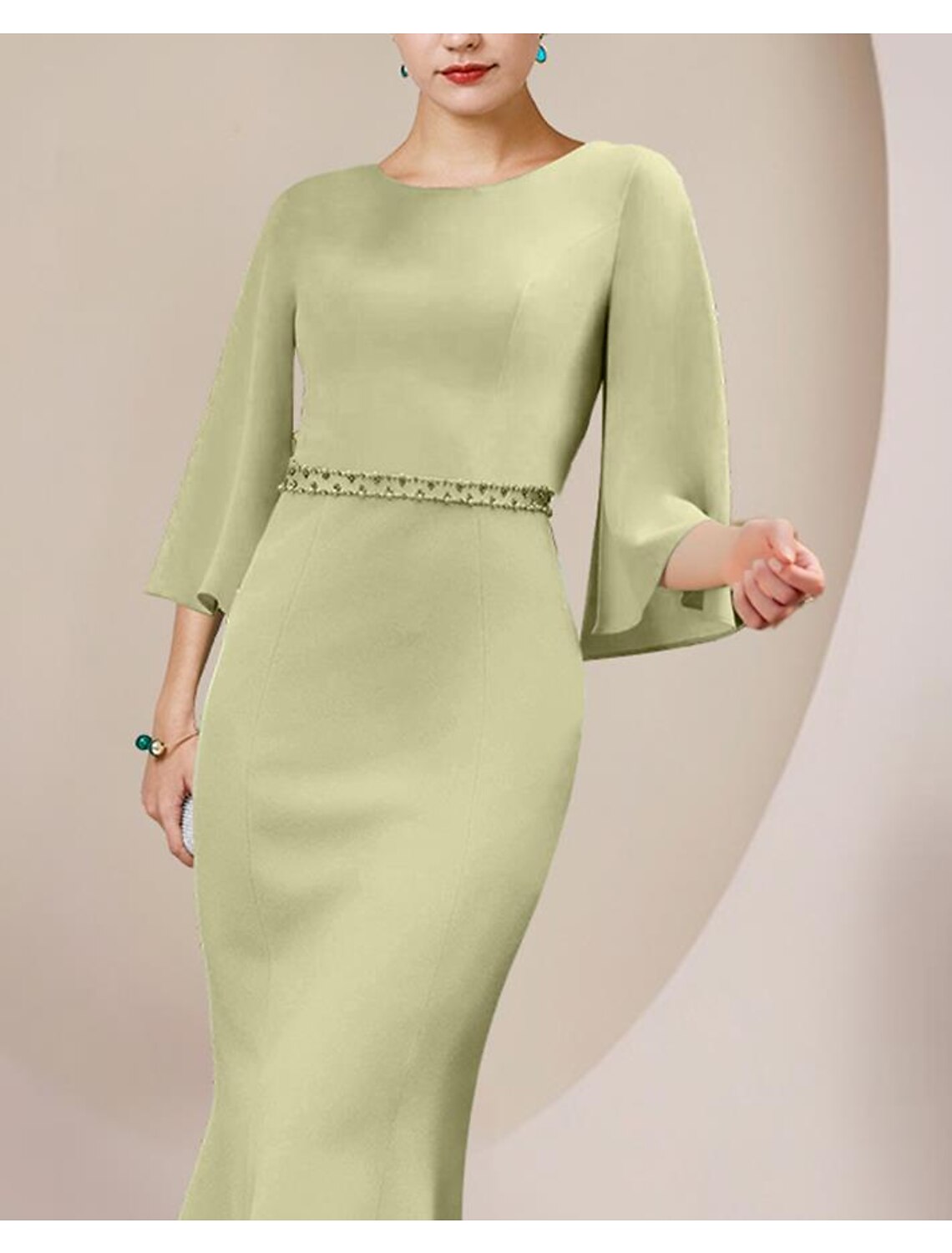 Vestido de sirena/trompeta para madre de la novia, elegante, escote redondo, largo hasta la rodilla, de gasa elástica, manga 3/4 con cuentas