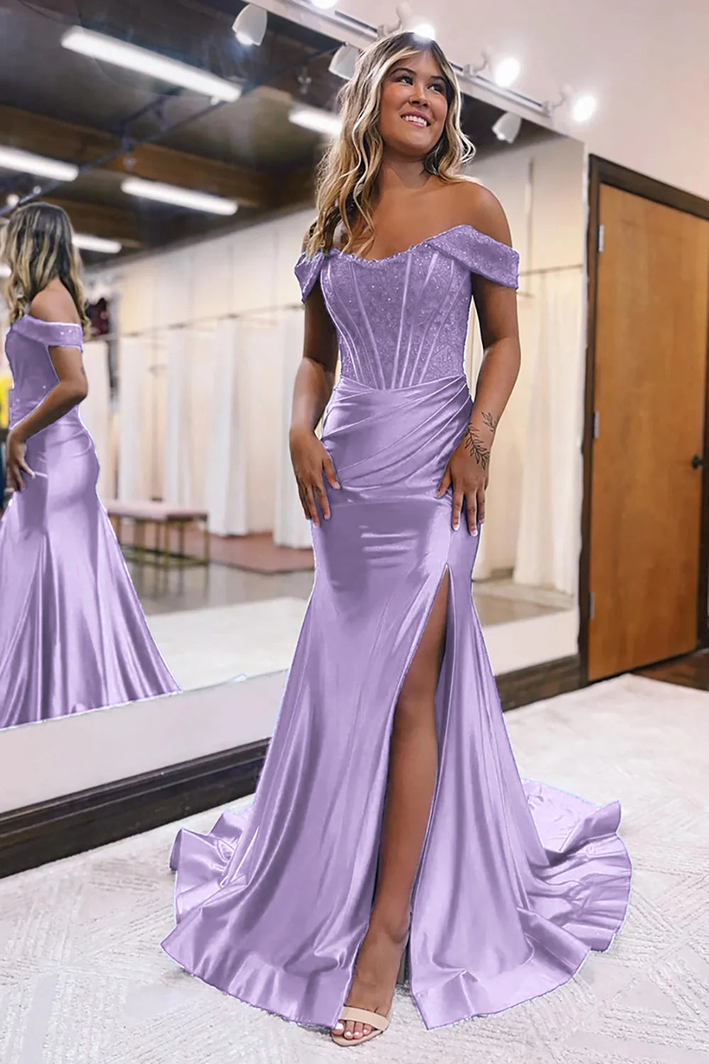 Meerjungfrau-Abschlussballkleid mit glitzerndem Korsett und abnehmbarem Halsausschnitt und Schlitz