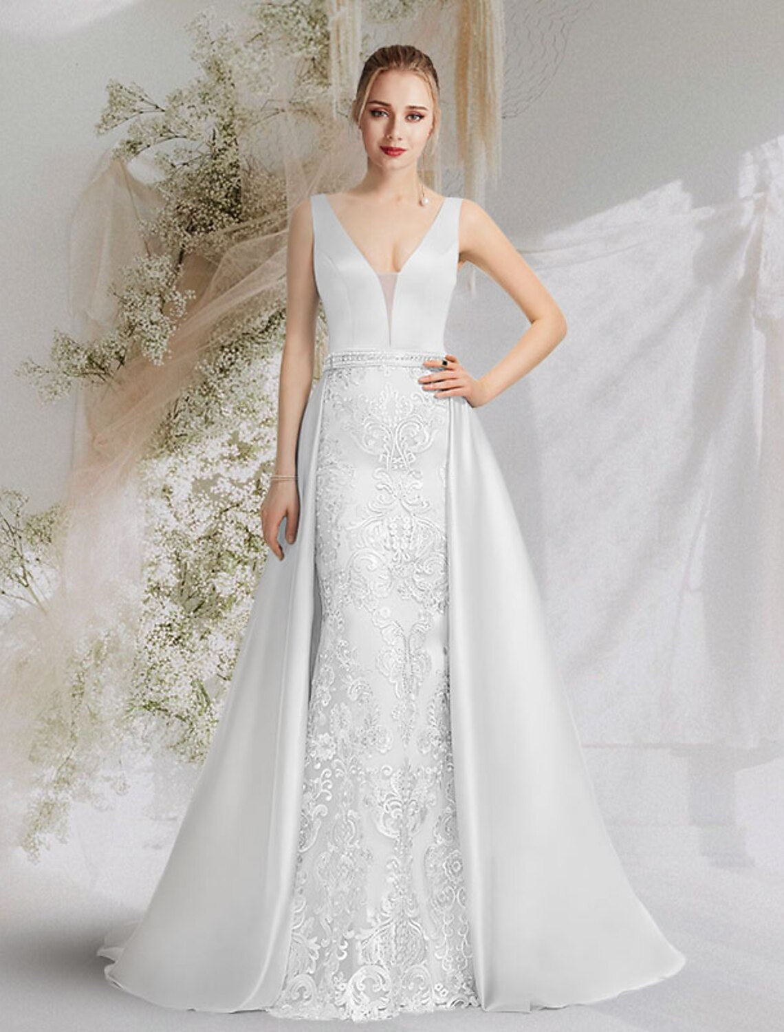 Mermaid / Trumpet Prom Dresses Luxurious Dress Formal Evening Birthday Court Train Sleeveless V Neck Satin with Overskirt Appliques