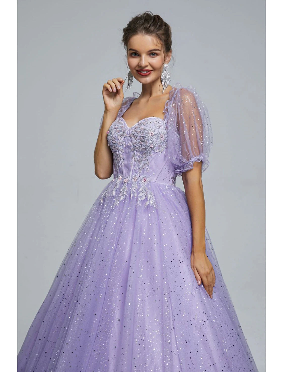 Vestido de fiesta de princesa, para graduación, quinceañera, largo hasta el suelo, manga corta, escote corazón, tul con apliques de lentejuelas.