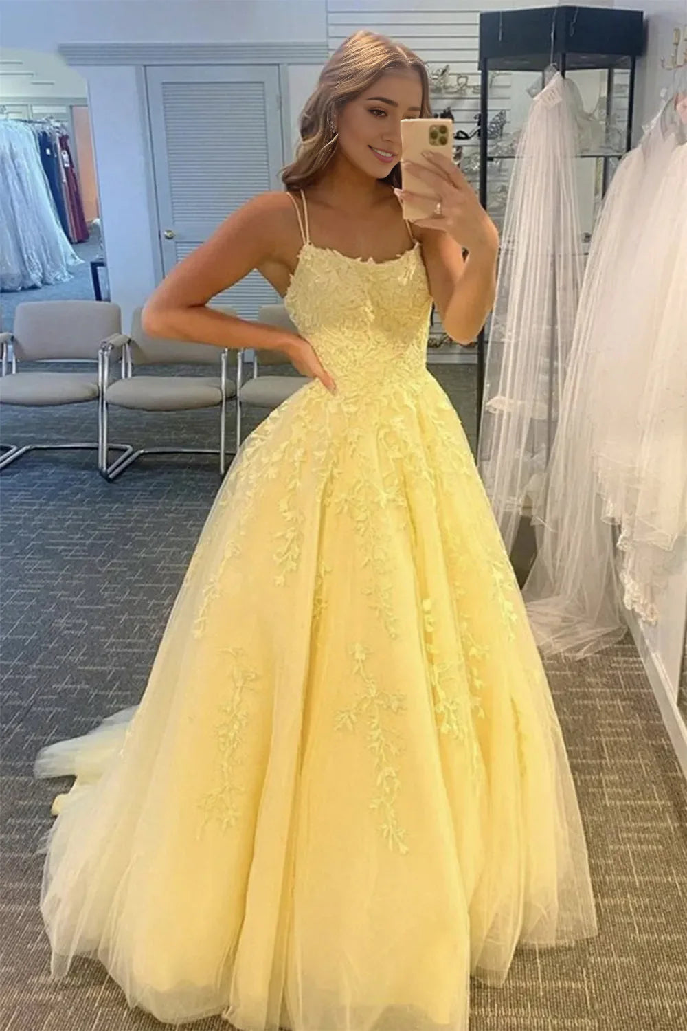 Vestido de fiesta princesa con tirantes finos y corte A