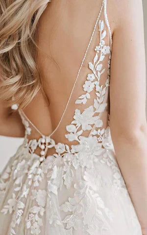 A Line V-neck Floor-length Lace Tulle Spaghetti Sleeveless Wedding Dress