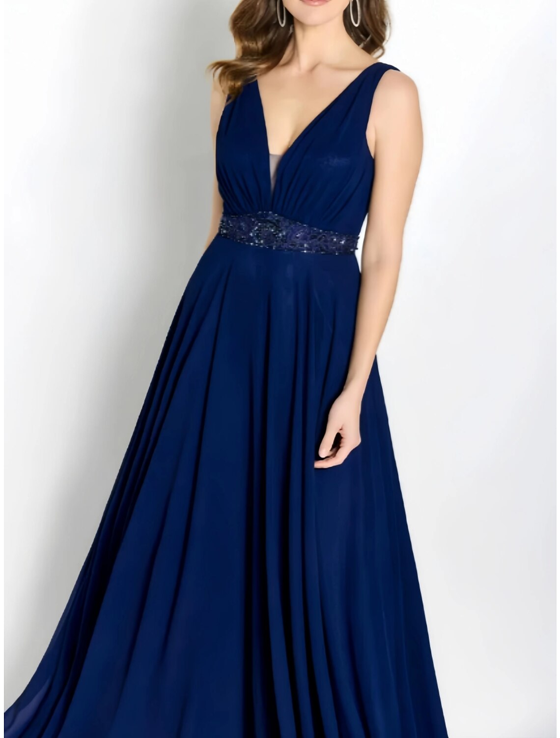 Vestido de madre de la novia de corte A para invitados de boda, elegante, escote en V, largo hasta el suelo, de gasa, manga larga con pliegues y cristales