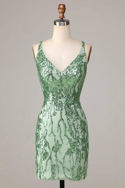 Sheath V-Neck Sequins Short Homecoming Dress with Backless