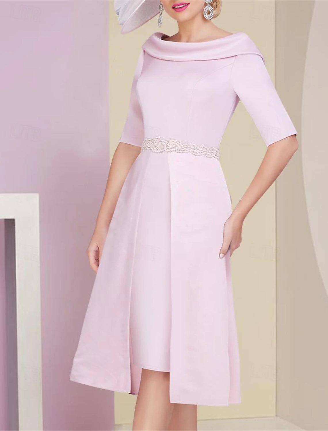 A-Line Sheath / Column Mother of the Bride Dress Formal Wedding Guest Elegant Bateau Neck Knee Length Italy Satin Half Sleeve with Sash / Ribbon