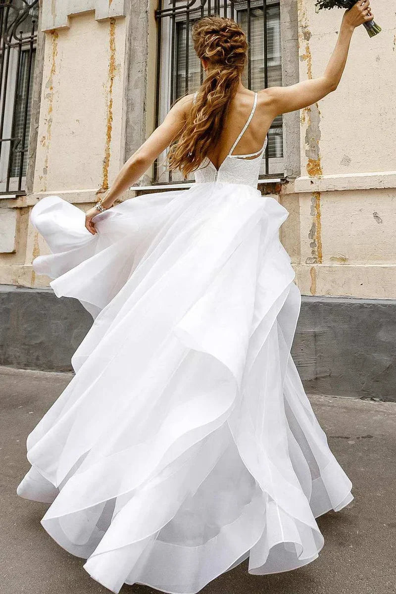 A-Linien-Brautkleid mit Spaghettiträgern und Spitzenoberteil