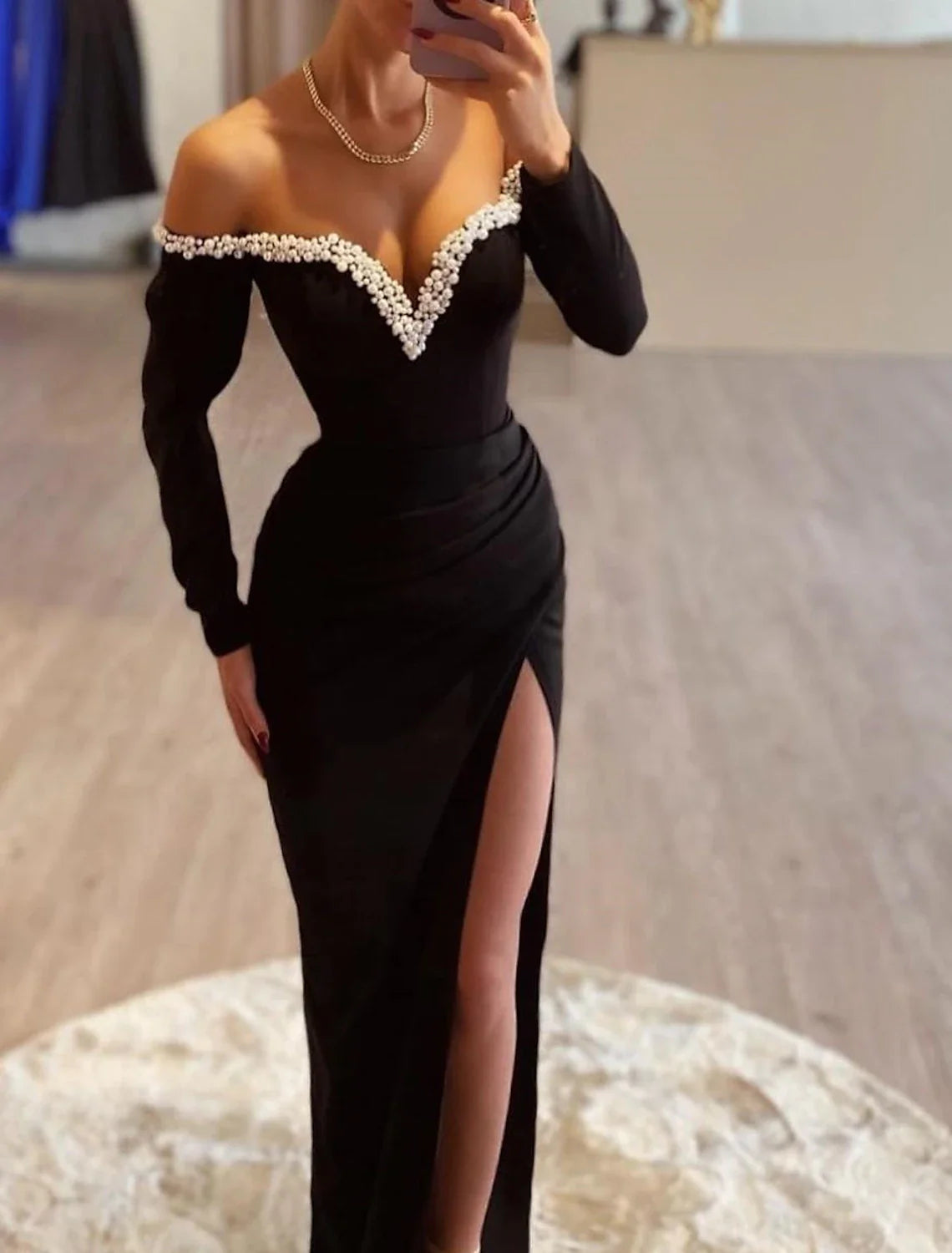 Vestido de noche elegante de sirena/trompeta, formal, largo hasta el suelo, manga larga, escote corazón, satén italiano con abertura de perlas