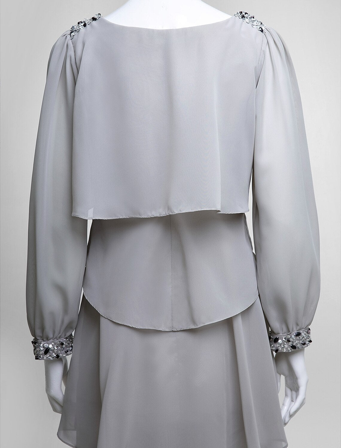 Sheath / Column Mother of the Bride Dress Scoop Neck Knee Length Chiffon Long Sleeve No with Beading