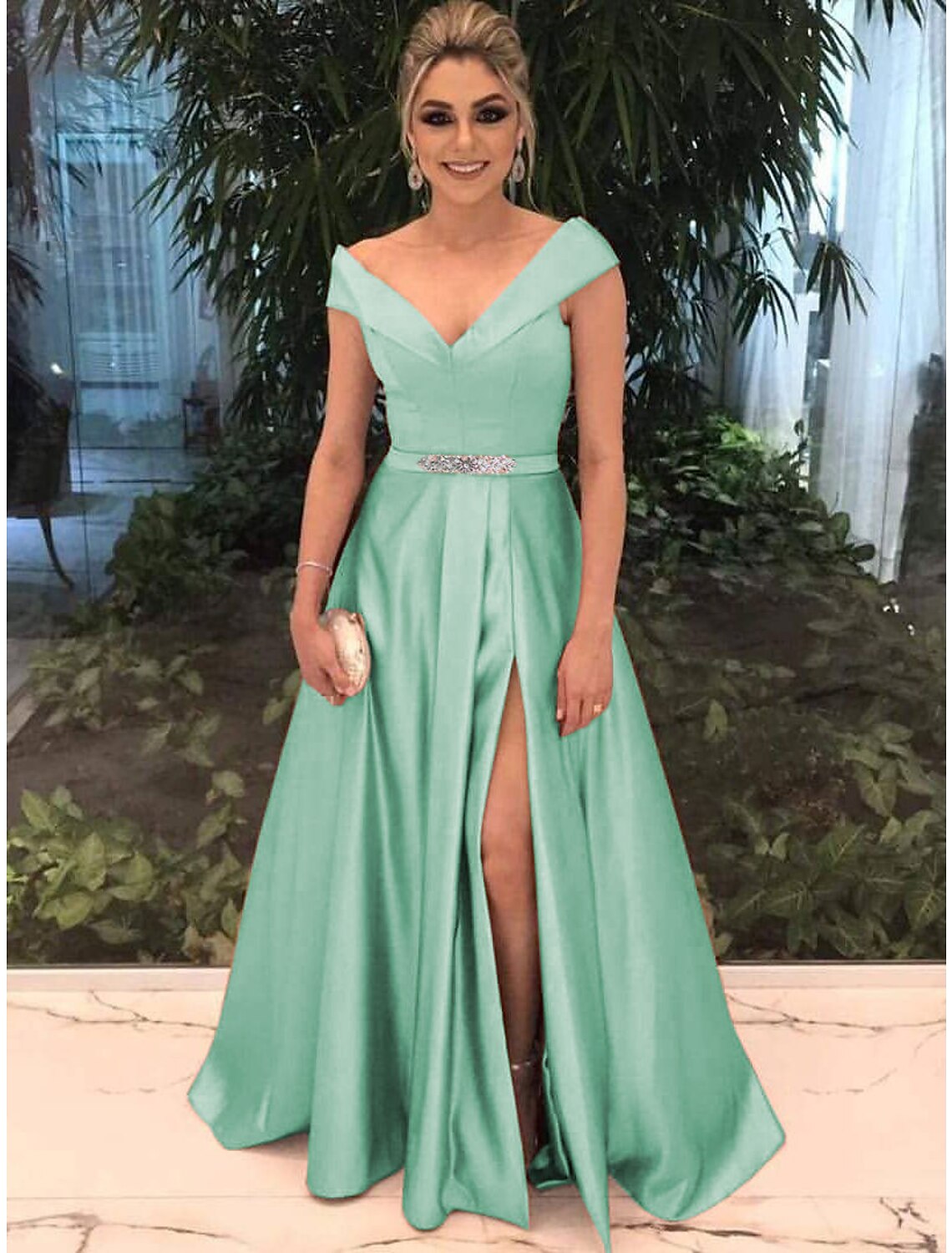 A-Line Elegant Prom Formal Evening Valentine's Day Dress Off Shoulder Short Sleeve Sweep / Brush Train Satin with Split Front