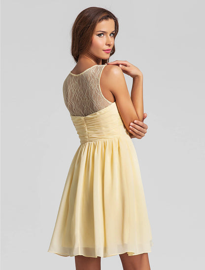 A-Linie V-Ausschnitt Kurz / Mini Chiffon Brautjungfernkleid mit Spitze / Überkreuzt / Gerüscht / Durchsichtig