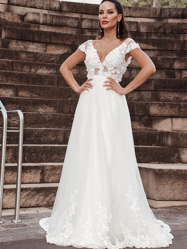 Vestidos de novia de corte A/princesa, sin mangas, con apliques, escote en V, tul y cola larga