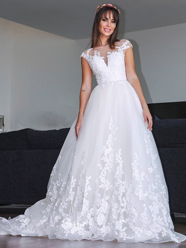 Vestidos de novia de corte A/princesa con apliques de tul, escote en V, sin mangas y cola de corte