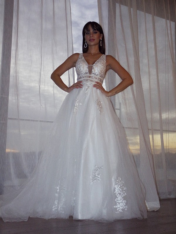 Vestidos de novia de corte A/princesa, escote en V, tul, sin mangas, apliques, cola larga
