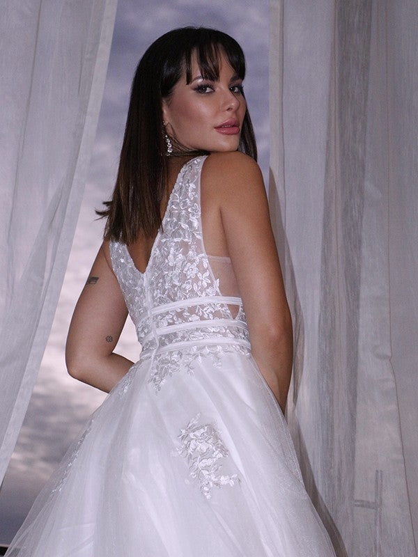 Vestidos de novia de corte A/princesa, escote en V, tul, sin mangas, apliques, cola larga