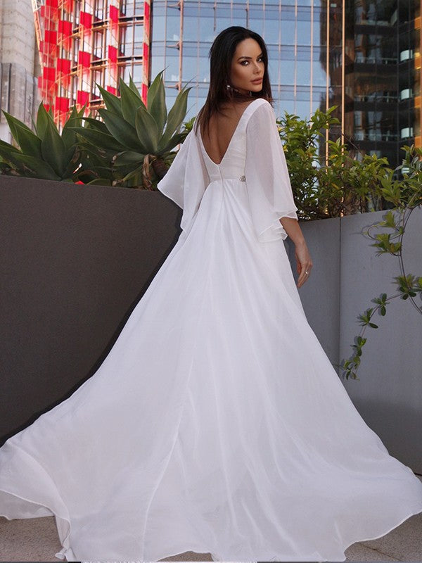 Vestidos de novia de corte A/princesa, de gasa, con faja/cinturón, escote en V, mangas 3/4 y cola larga