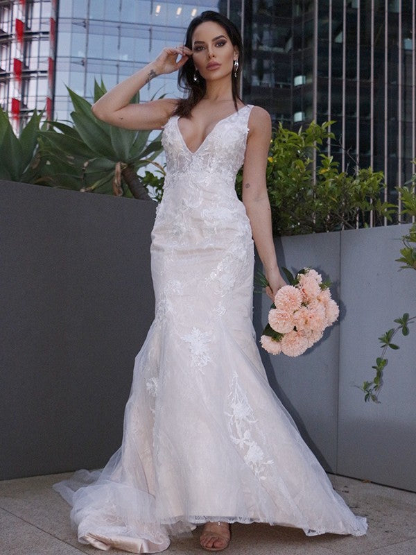 Vestidos de novia con apliques de encaje, corte trompeta/sirena, escote en V, sin mangas y cola larga