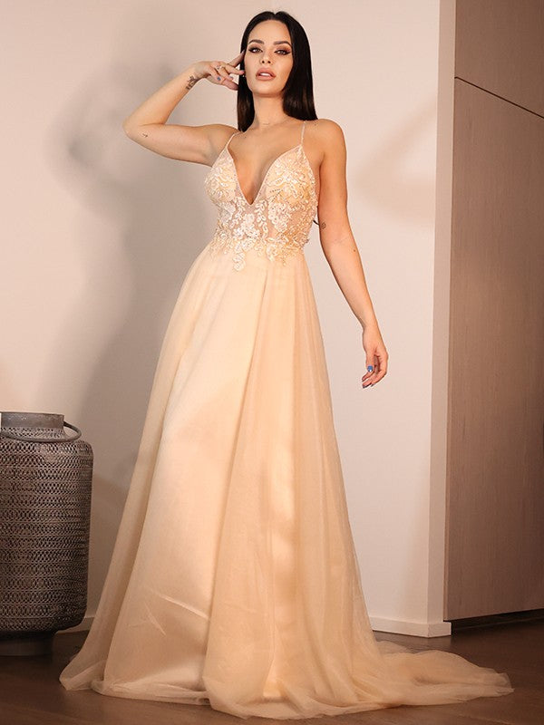 Vestidos de novia de corte A/princesa con apliques de encaje, escote en V, sin mangas y cola larga