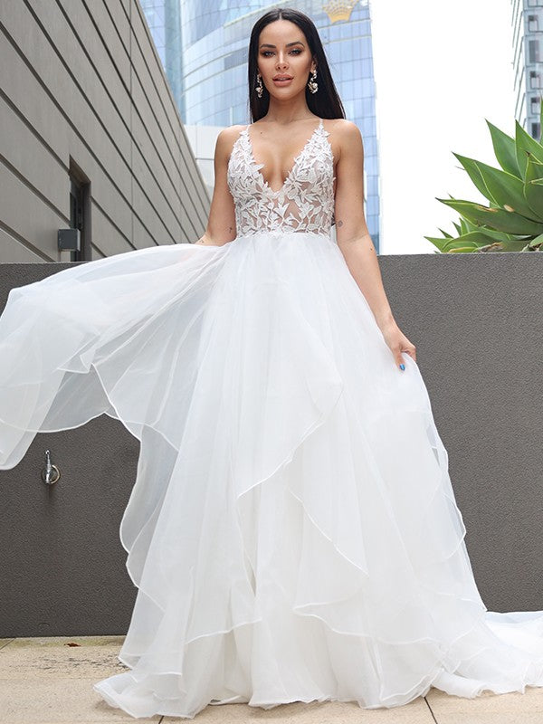 Vestidos de novia de corte A/princesa, con encaje, volantes, escote en V, sin mangas y cola larga