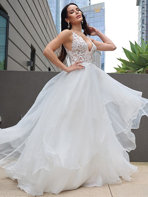 Vestidos de novia de corte A/princesa, con encaje, volantes, escote en V, sin mangas y cola larga