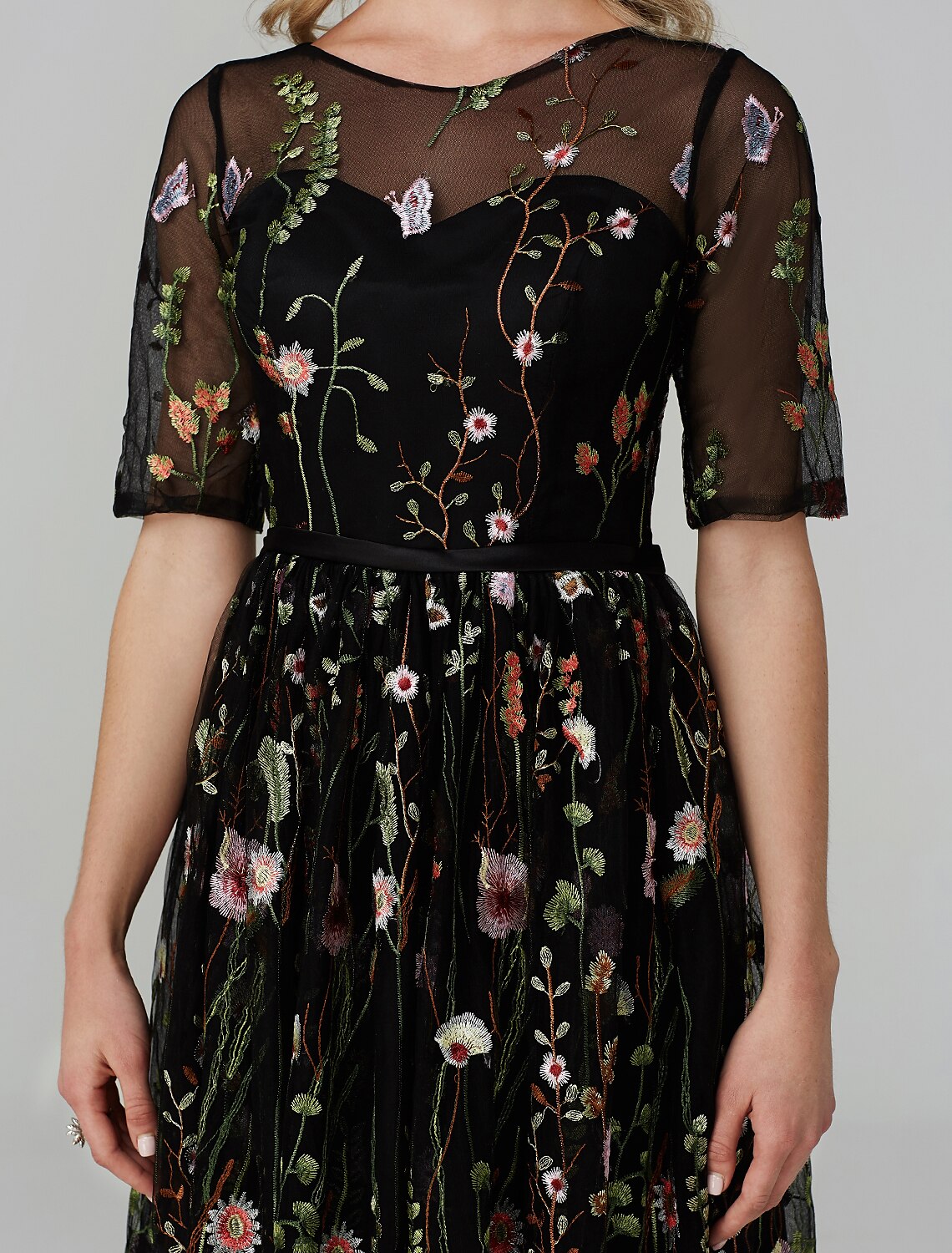 Vestido de fiesta de corte A para invitada de boda, largo hasta la rodilla, media manga, cuello ilusión, para invitada de boda de otoño, de organza con apliques bordados.