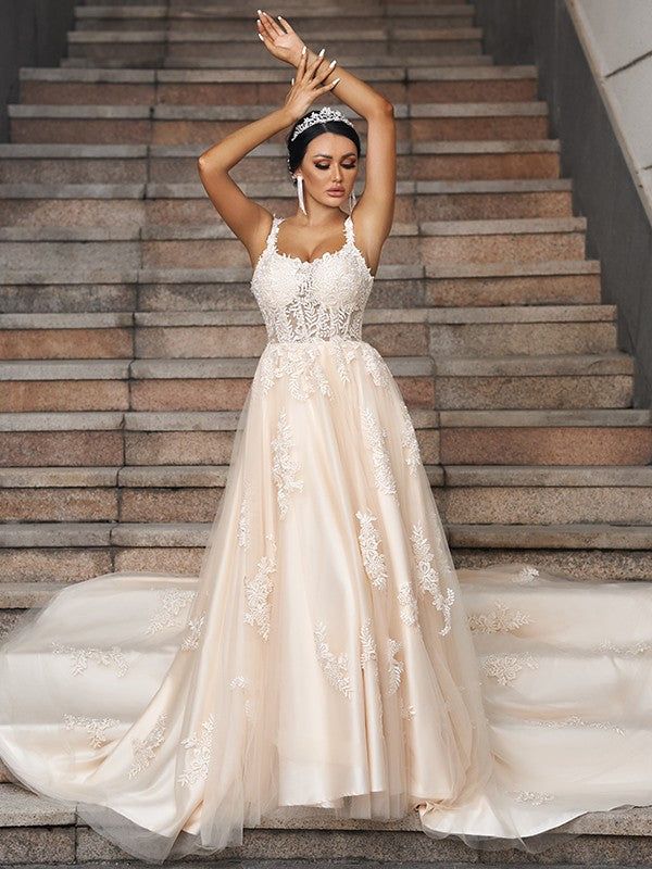 Vestidos de novia de corte A/Princesa con tul, apliques, tirantes, sin mangas y cola de corte