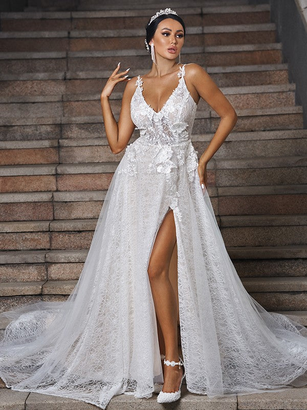 Vestidos de novia de corte A/princesa con apliques de encaje, escote en V, sin mangas y cola larga