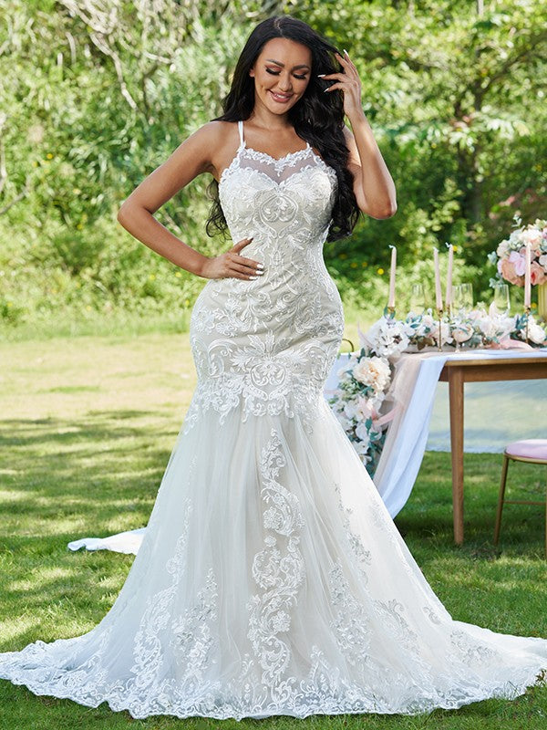 Vestidos de novia de corte sirena/trompeta con volantes, encaje, tirantes finos, sin mangas y cola larga