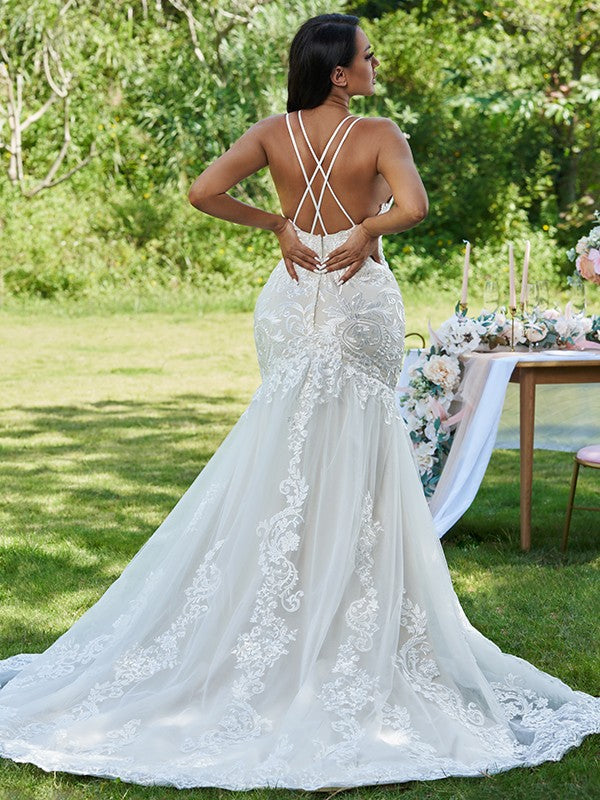 Vestidos de novia de corte sirena/trompeta con volantes, encaje, tirantes finos, sin mangas y cola larga