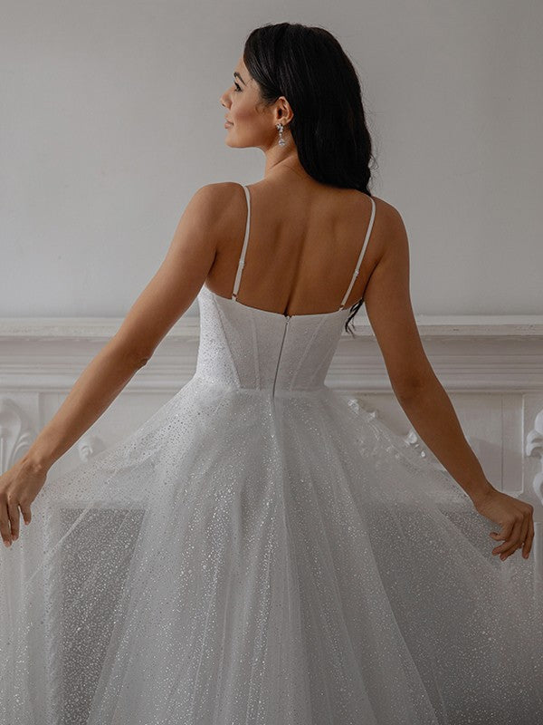 Vestidos de novia de corte A/princesa con volantes, tirantes finos, sin mangas y cola de corte