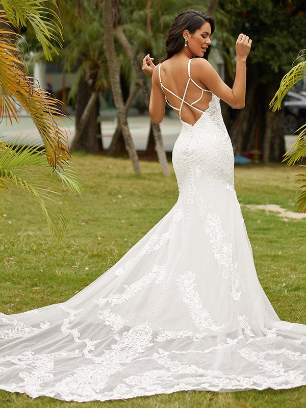 Vestidos de novia con corte tubo/columna, encaje de crepé elástico, escote redondo, sin mangas y cola catedral