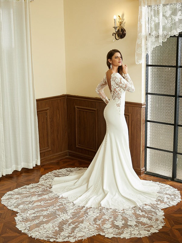 Vestidos de novia con corte tubo/columna, encaje crepé elástico, mangas largas y escote redondo, cola catedral