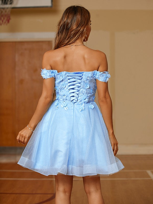 Vestidos cortos/mini sin mangas con apliques de tul y hombros descubiertos de corte A/princesa