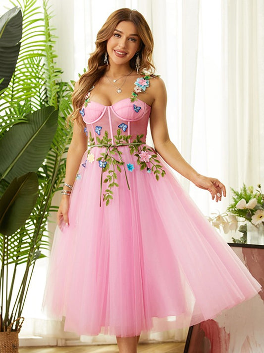 Vestidos de corte A/princesa de tul con flores hechas a mano, tirantes finos, sin mangas y largo hasta la rodilla