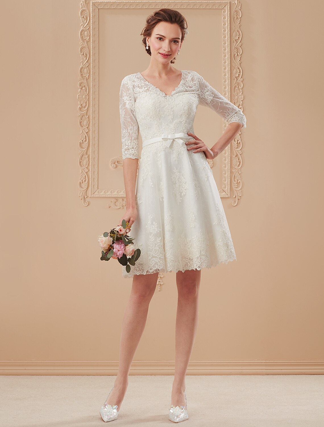 Vestidos de novia blancos de recepción, corte A, escote en V, media manga, largo hasta la rodilla, de encaje, con lazo y faja/cinta.