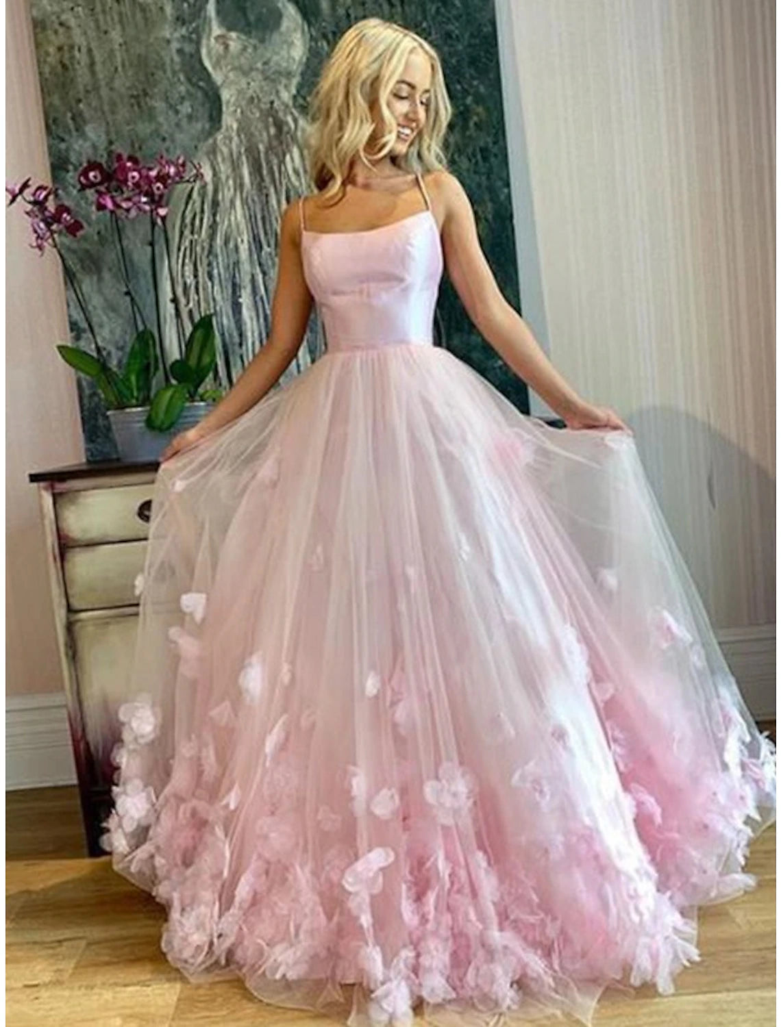 Vestido de fiesta de graduación de corte A, floral, para quinceañeras, largo hasta el suelo, sin mangas, tirantes finos, de tul con pliegues y apliques