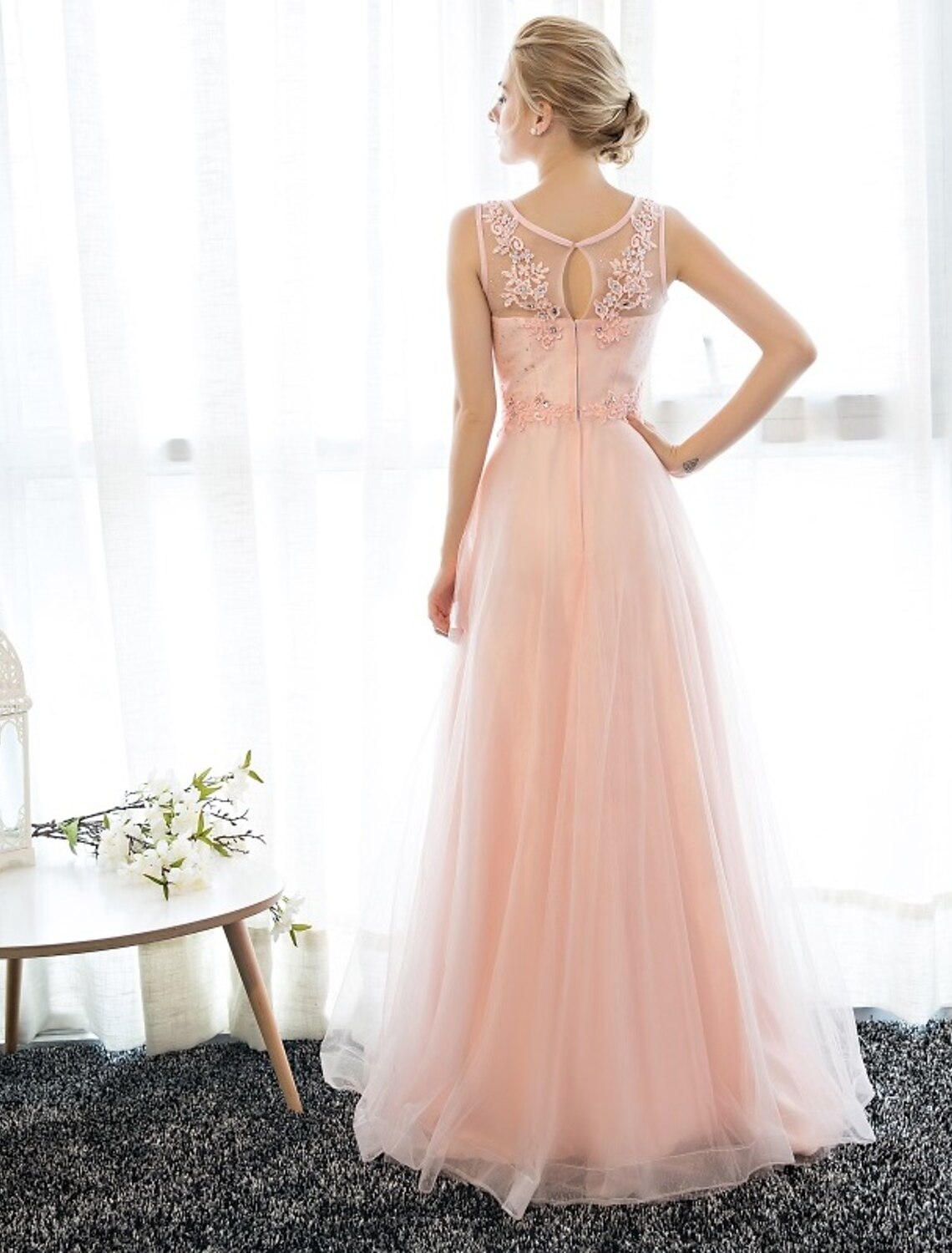 Etuikleid/Säulenkleid, Hochzeitsgast, Abschlussball, bodenlang, ärmellos, Illusionsausschnitt, Satin mit Kristallapplikationen