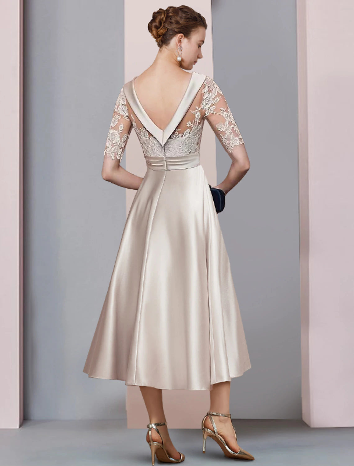 Vestido de madre de la novia, corte A, para invitadas de boda de otoño, estilo vintage, elegante, escote redondo, largo hasta la rodilla, satén, encaje, media manga con apliques fruncidos.