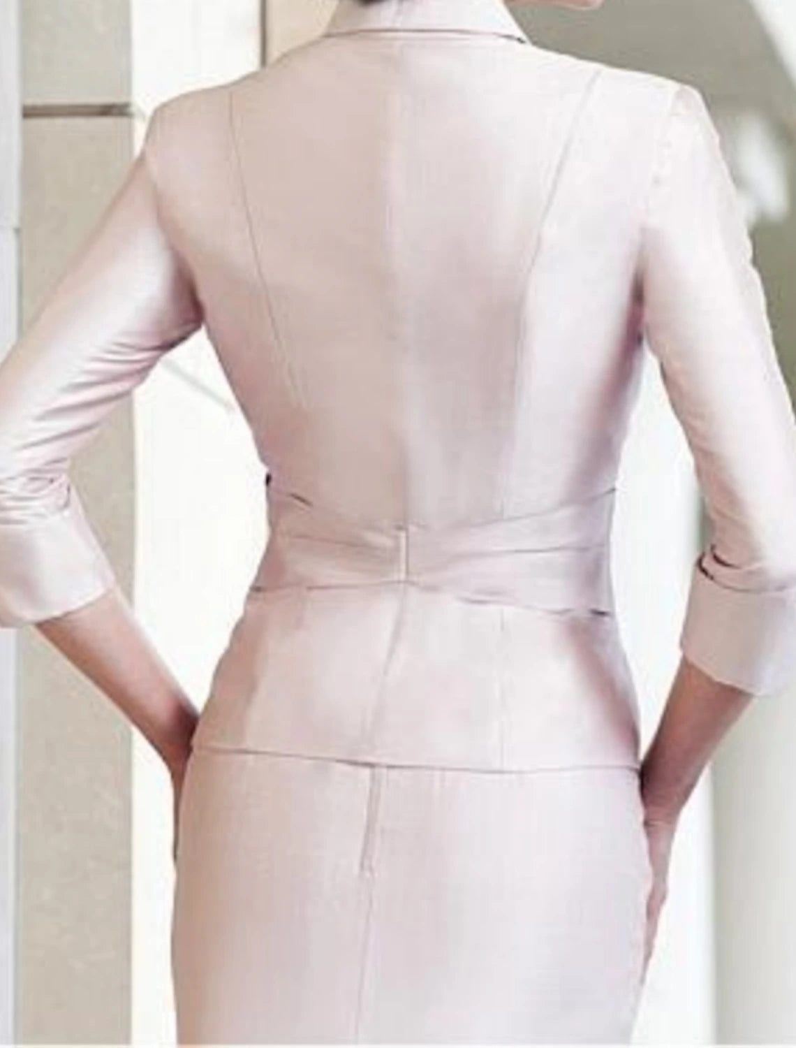 Two Piece Sheath / Column Mother of the Bride Dress Church Elegant Plus Size Jewel Neck Knee Length Satin Sleeveless with Crystals Ruching