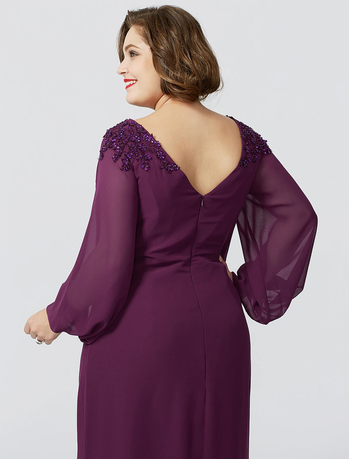 Sheath / Column Mother of the Bride Dress Formal Classic & Timeless Elegant & Luxurious Plus Size Bateau Neck Floor Length Chiffon Long Sleeve No with Beading Appliques
