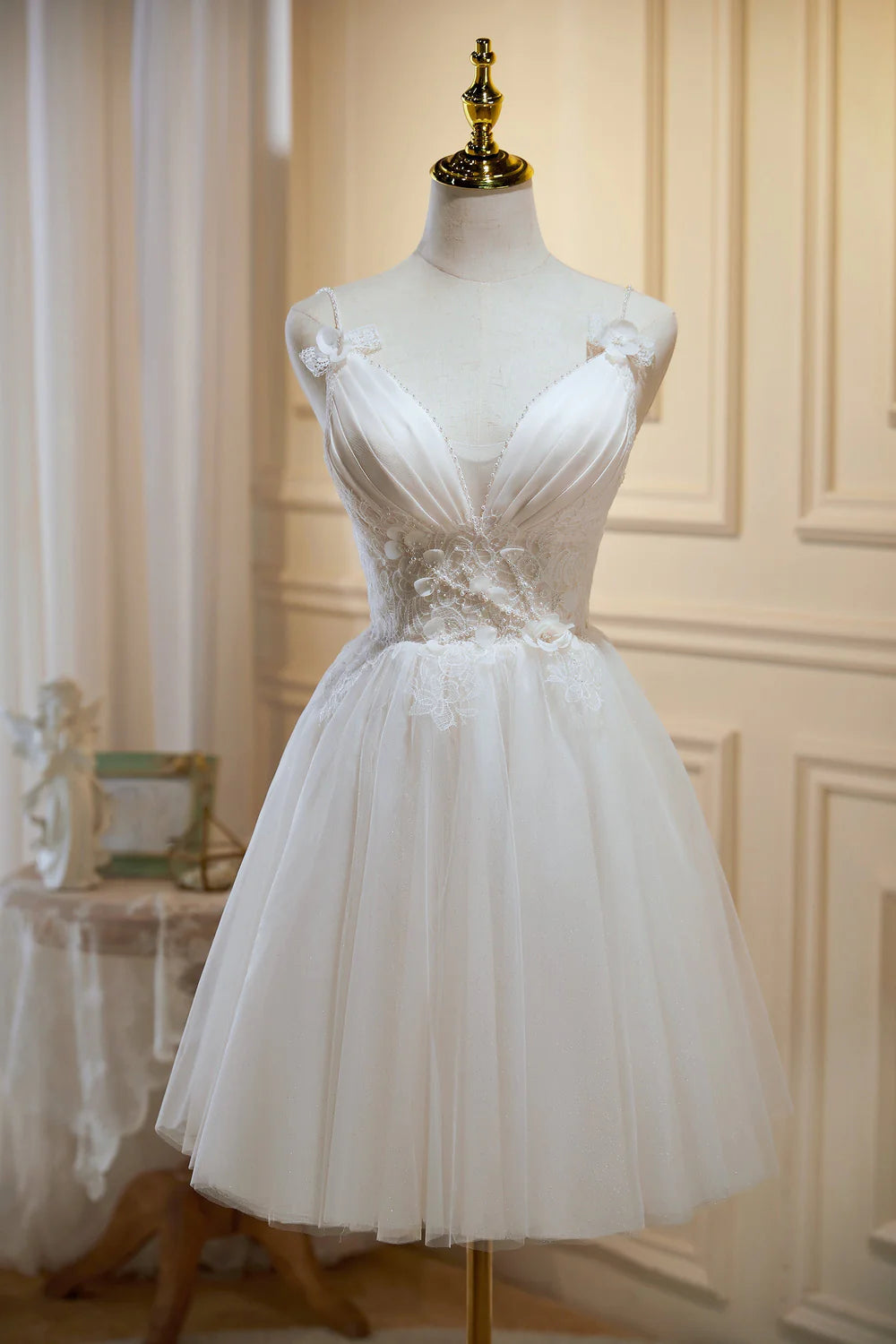 Vestidos de fiesta de princesa de tul con escote en V y tirantes finos