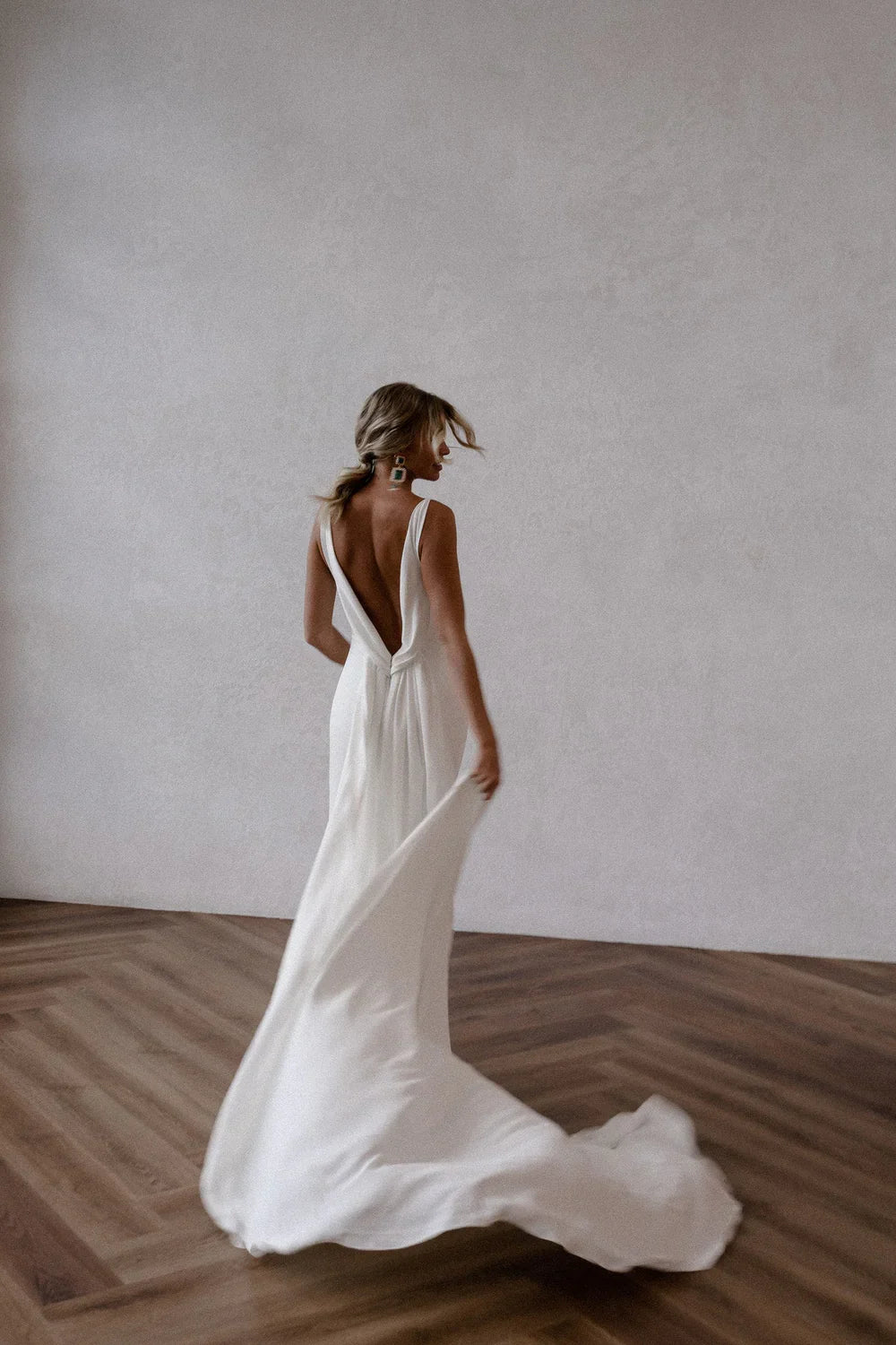 Mermaid Deep V-Neck Backless Wedding Dresses